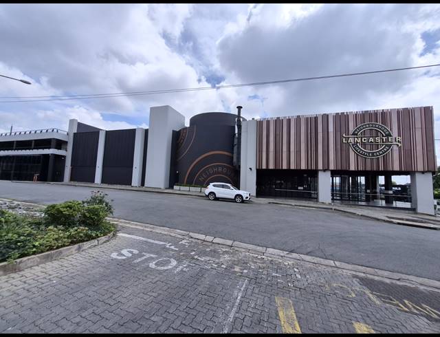 2,355M² RETAIL TO LET IN CRAIGHALL